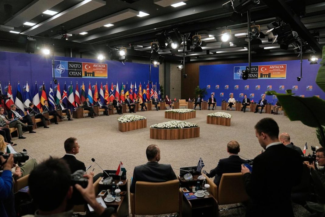 Estonia Warns of Possible Russian Aggression in Defense of Sanction-Evasive Tankers