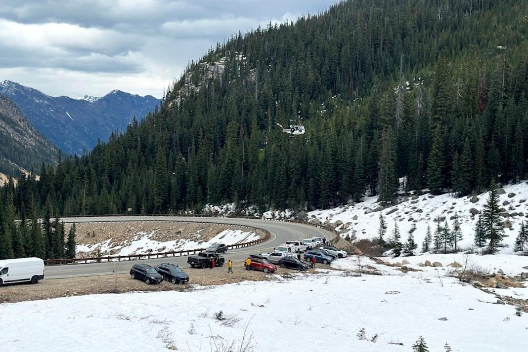 Miraculous Survival: Climber Endures 400-Foot Plunge and Calls for Help