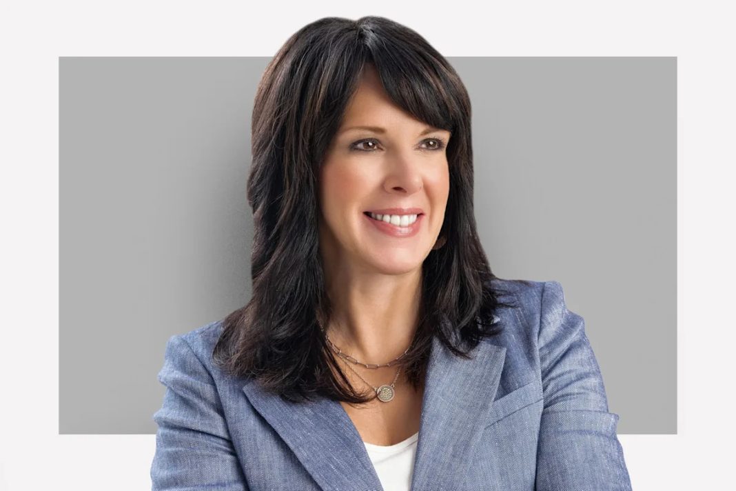 Spotting Red Flags: Denny's CEO's Key Interview Questions for Candidates